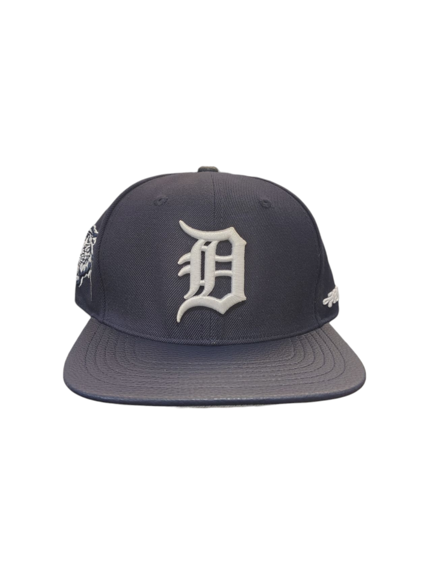 Pro Tigers Old English D Strapback NAVY/WHT