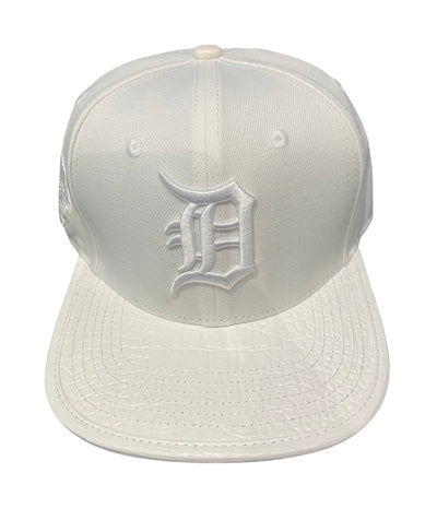 Pro Tigers Gator Strapback Triple White
